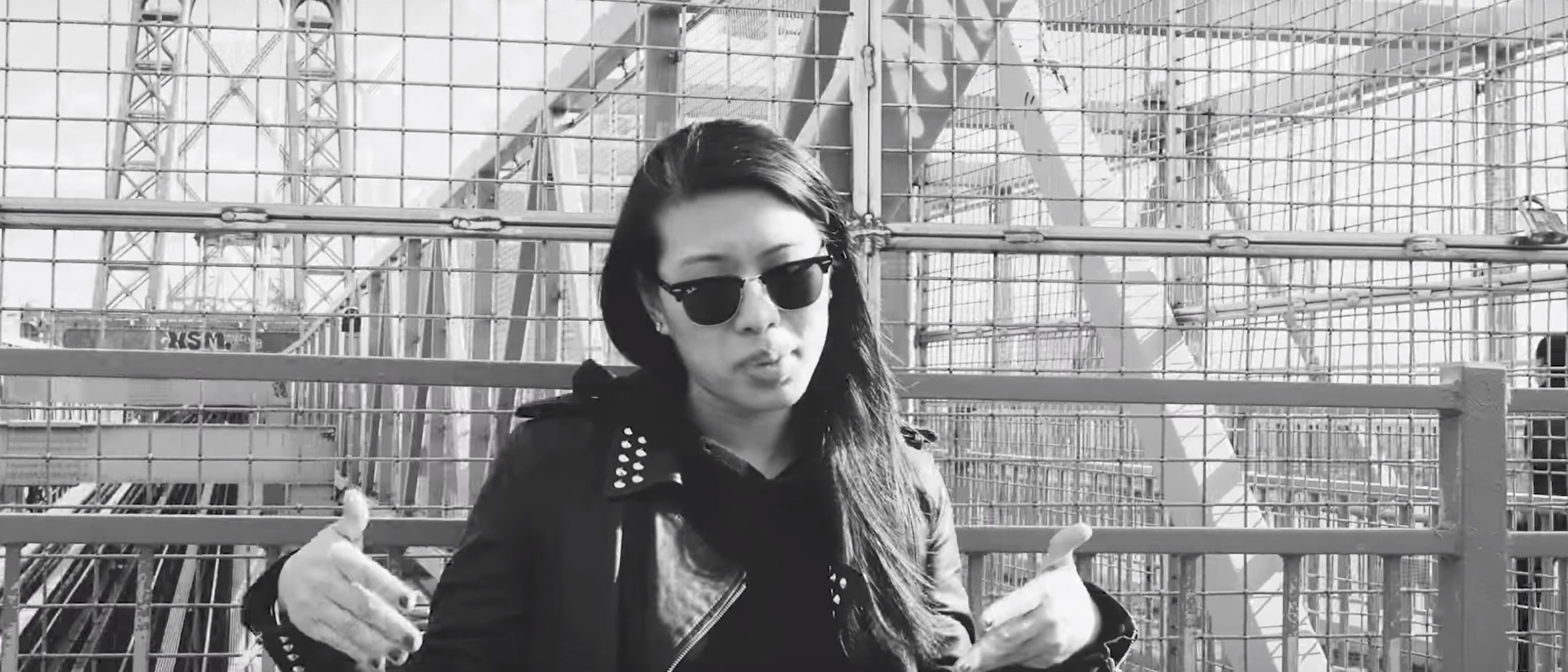 Miss Ko葛仲珊【從黑膠起家 Started From Scratch】Official Video