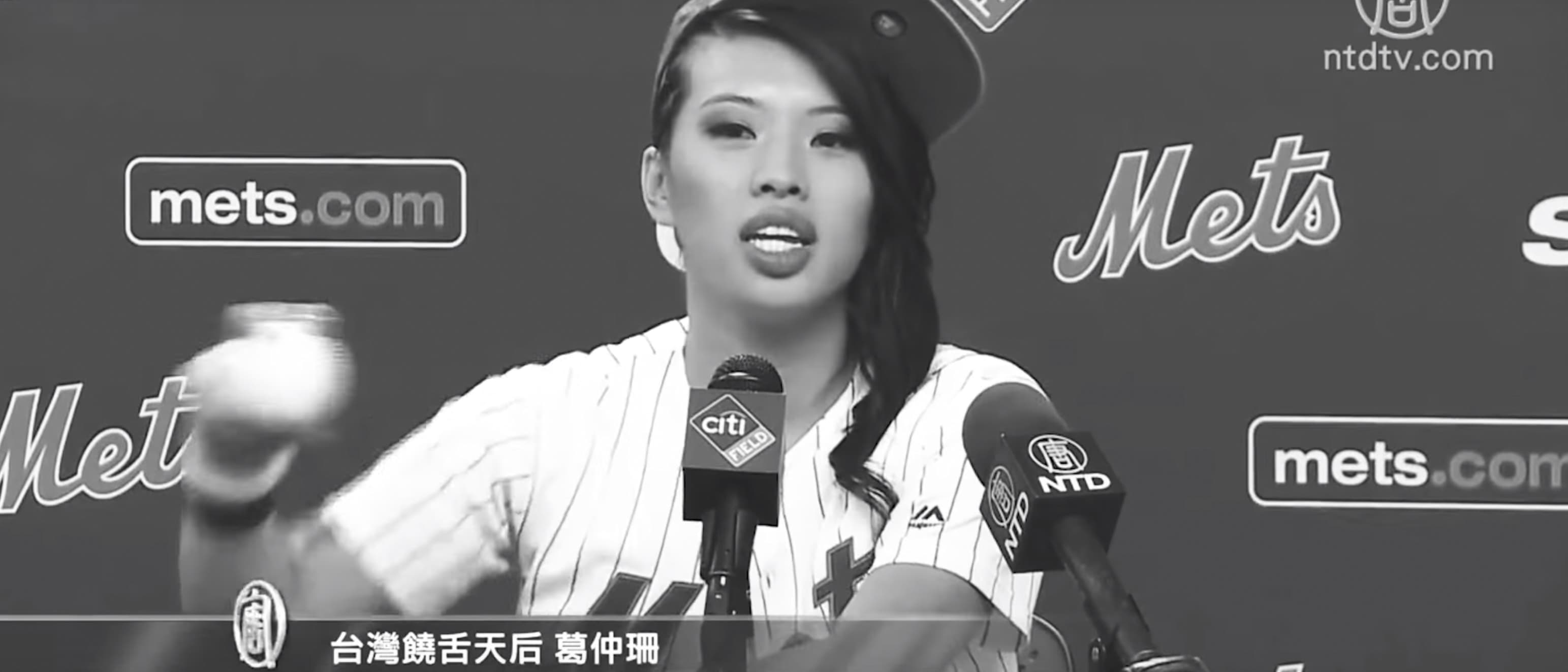 Miss Ko葛仲珊【從黑膠起家 Started From Scratch】Official Video