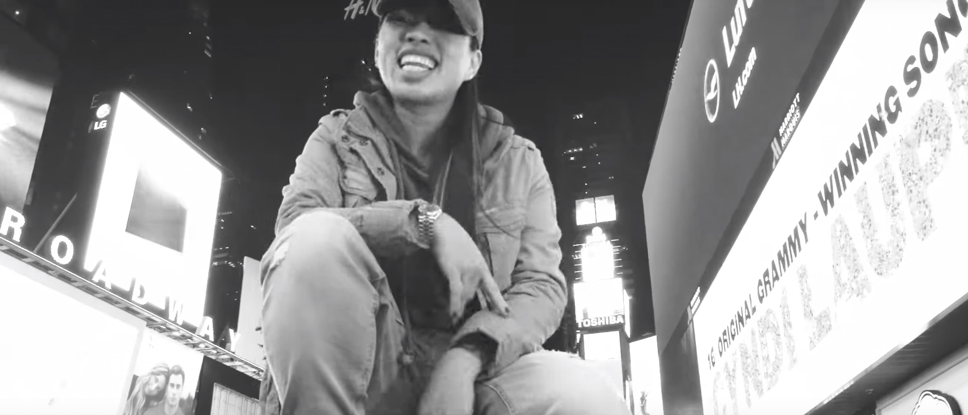 Miss Ko葛仲珊【從黑膠起家 Started From Scratch】Official Video