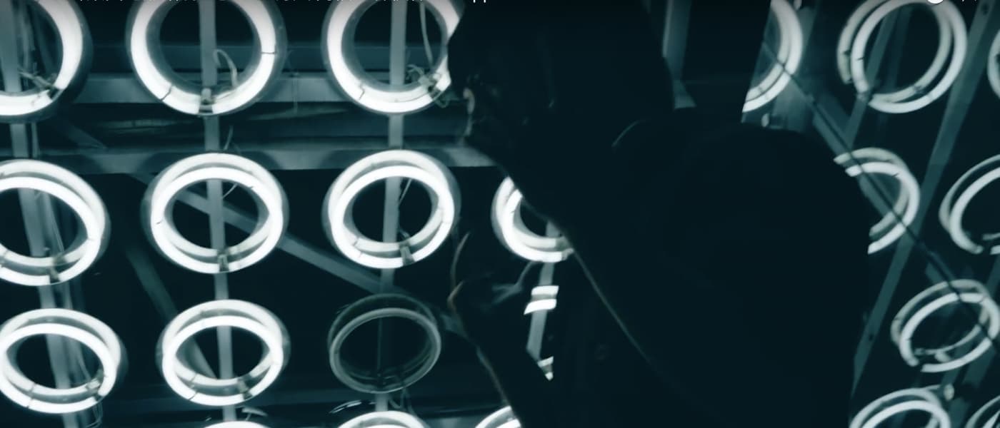 玩聲樂團 -  黑暗騎士[Official Video]