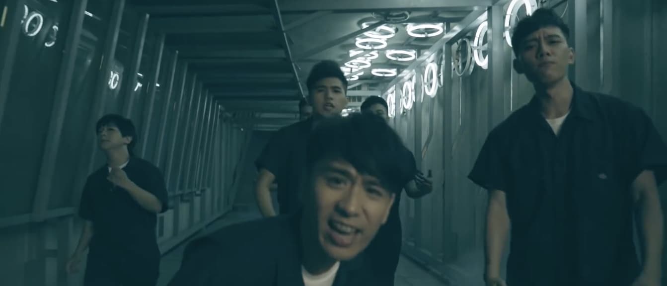 玩聲樂團 -  黑暗騎士[Official Video]