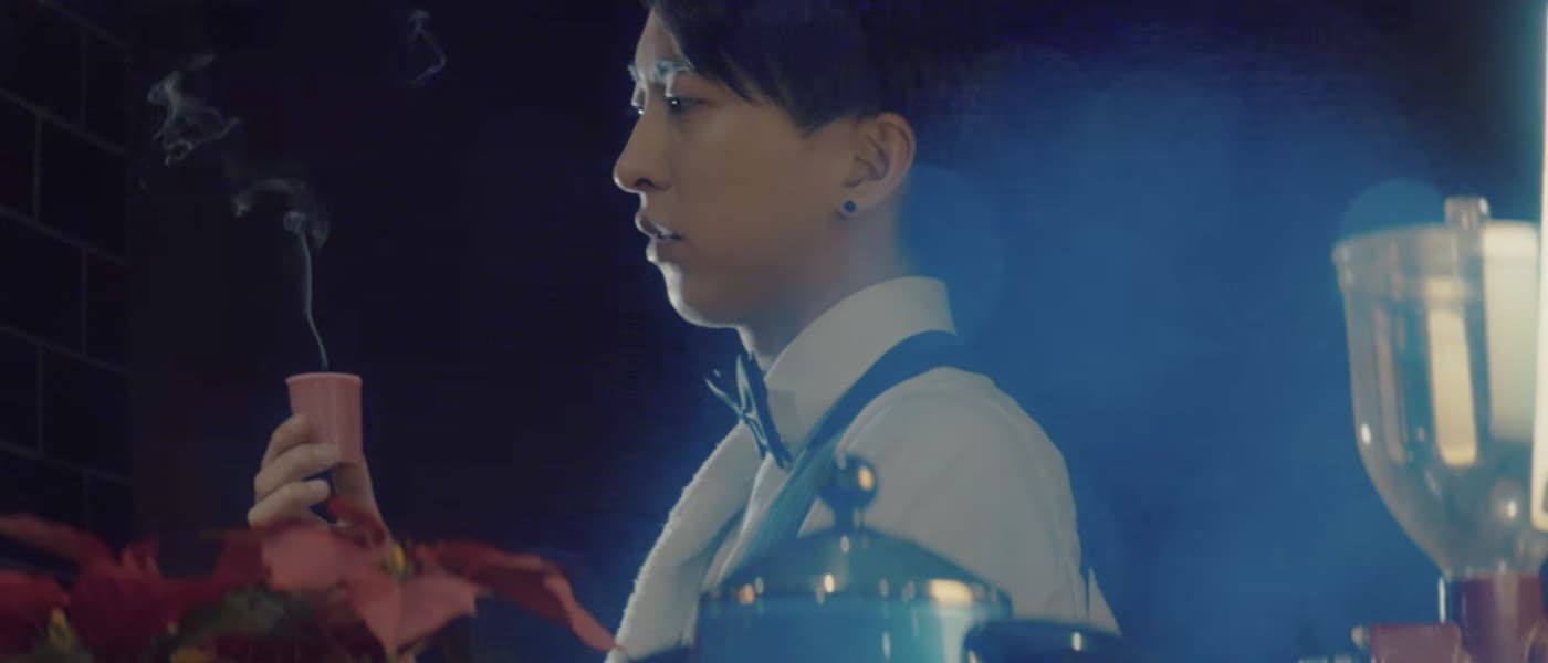 賴慈泓 - 床 (feat. 李洛洋) [Official Music Video]