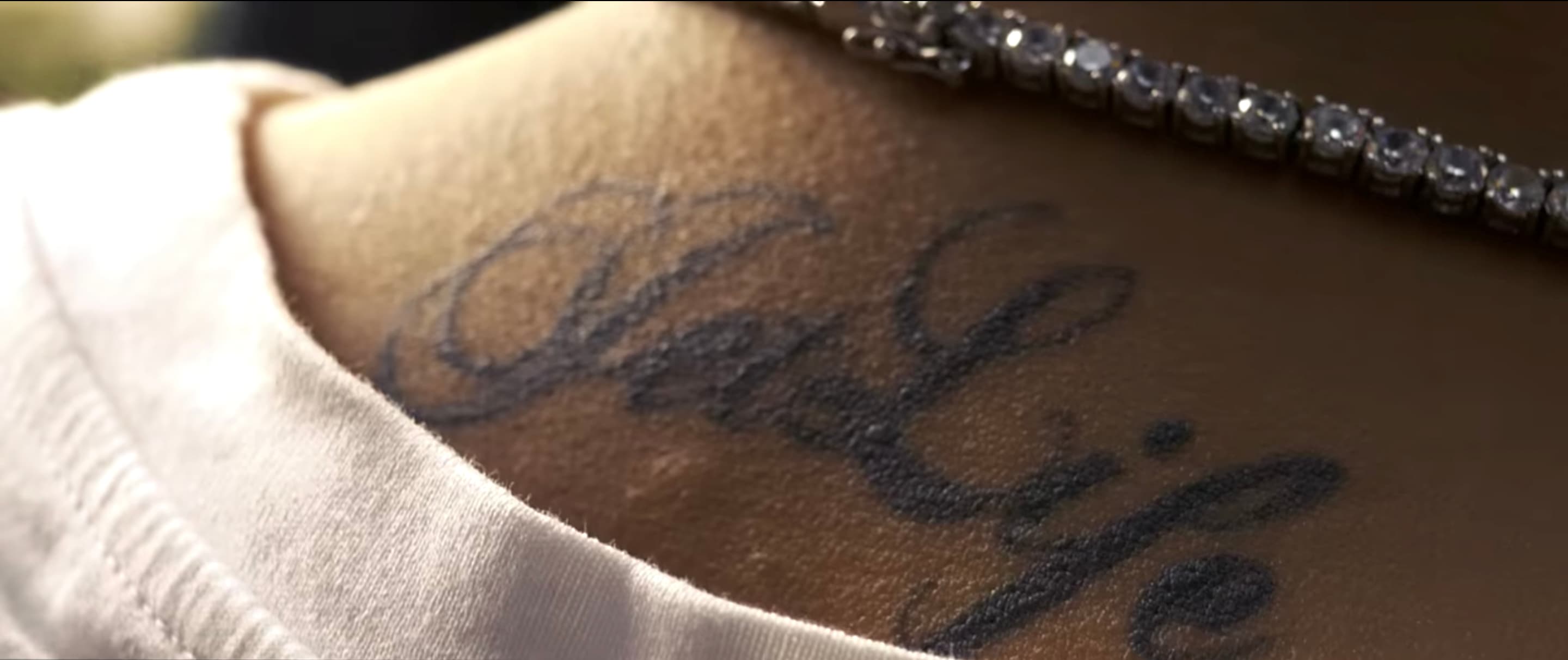 Finesse'Boy - BENZ (Official Music Video)