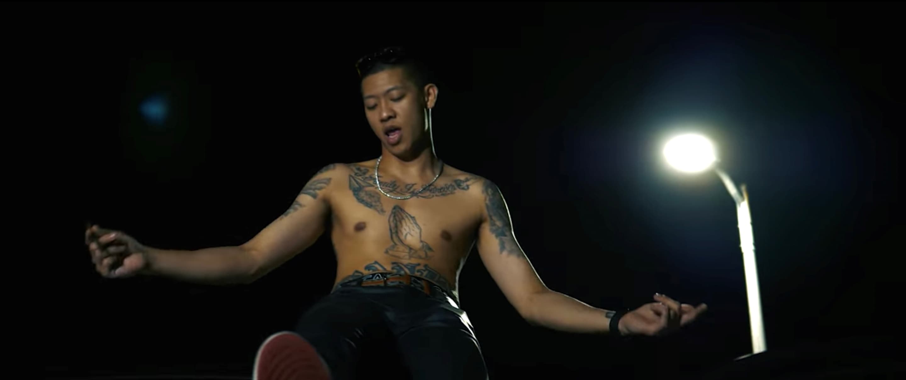 Finesse'Boy - BENZ (Official Music Video)