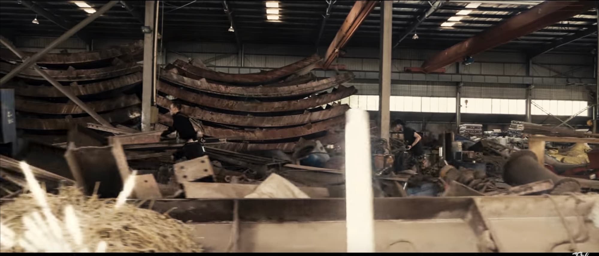 TY. -《 功成名就 》ft. Higher Brothers 【Official Music Video】